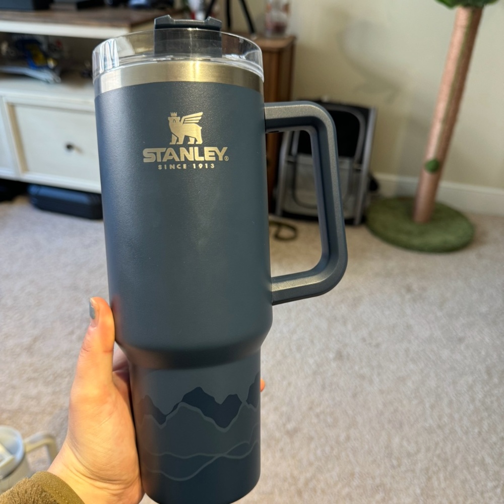 Stanley Dusk Landscape 40 oz